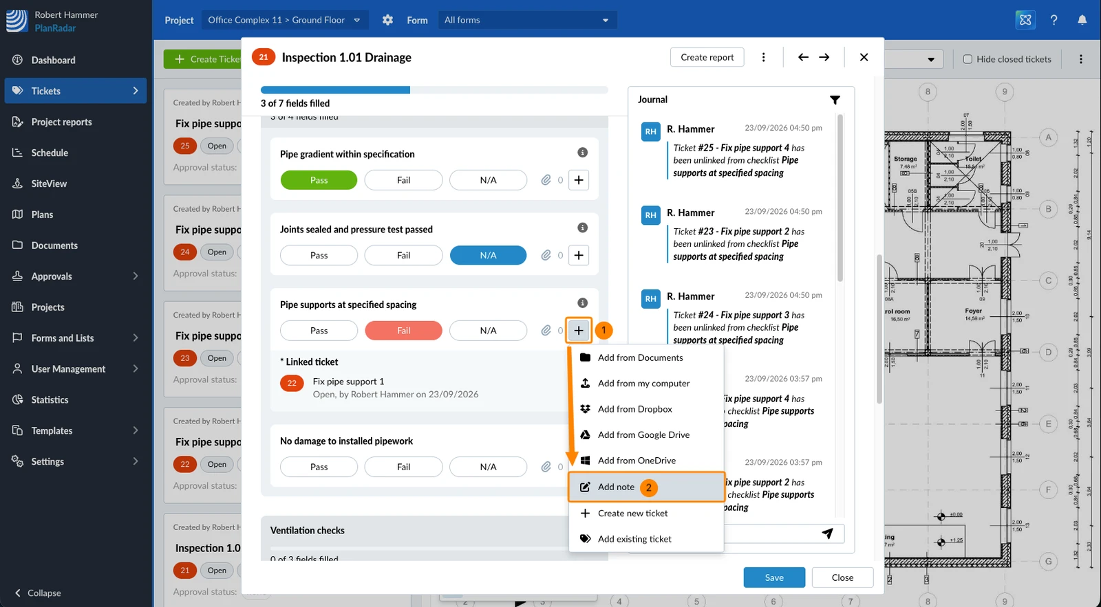 Il menu di aggiunta aperto su un campo checklist con Aggiungi nota evidenziato